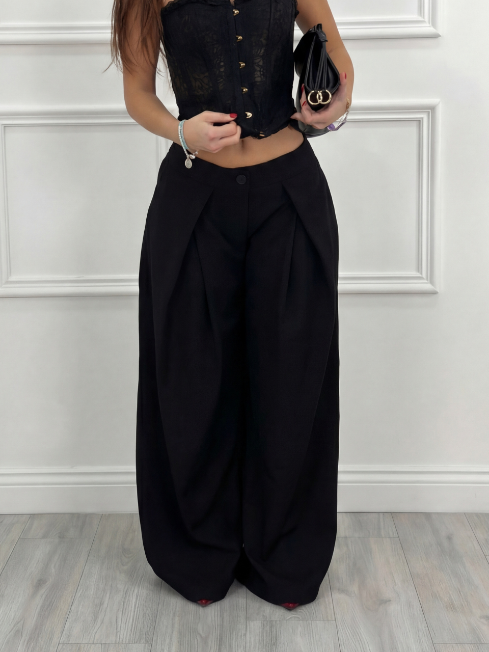 Pantalón plisado modelo Zara