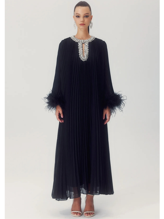 Yvonne Vestido de Chifón Plisado con Plumas Diamante