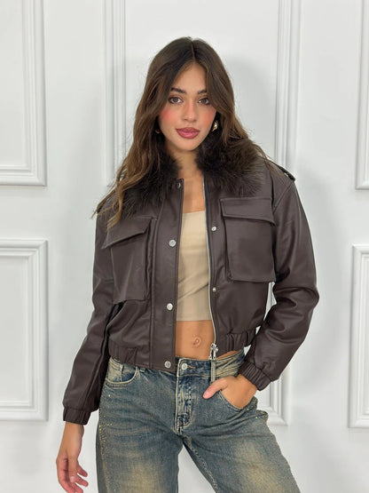 Chaqueta corta de piel sintética
