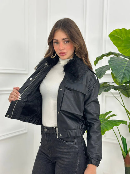 Chaqueta corta de piel sintética