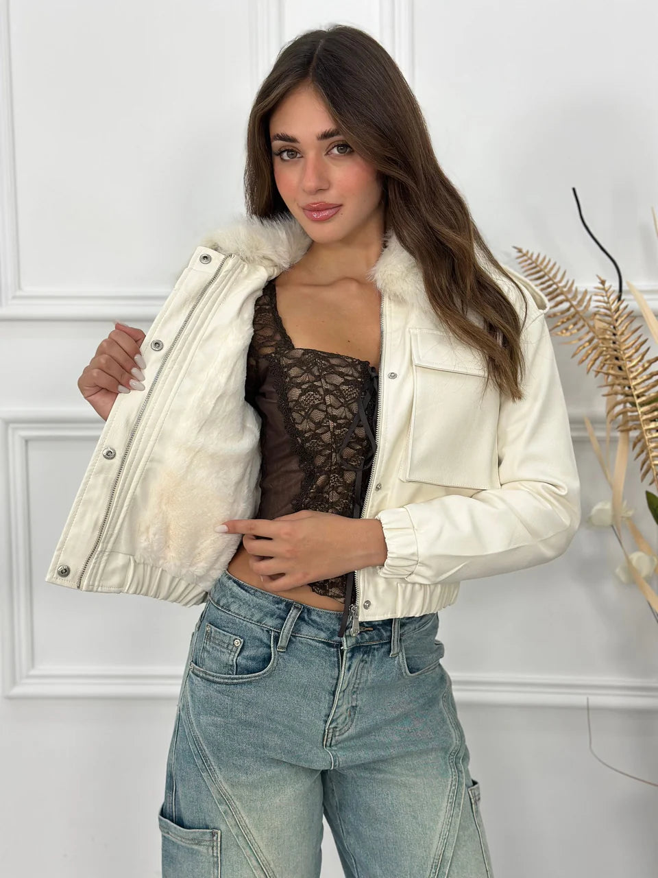 Chaqueta corta de piel sintética