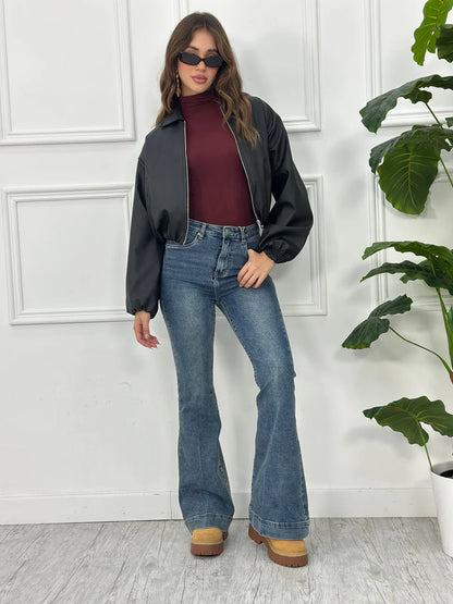 Chaqueta corta de piel sintética