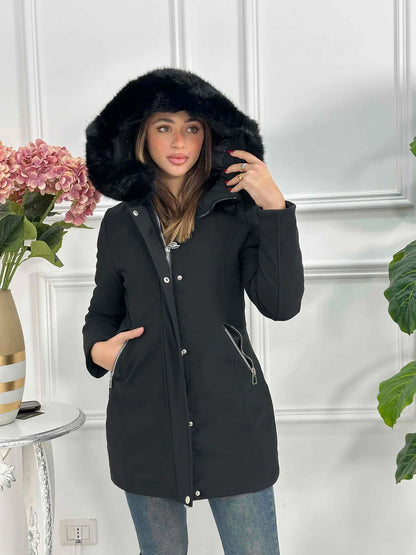 Abrigo largo con capucha y pelo desmontable