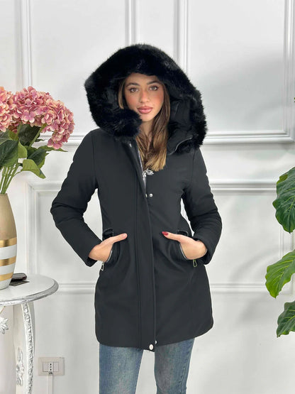 Abrigo largo con capucha y pelo desmontable