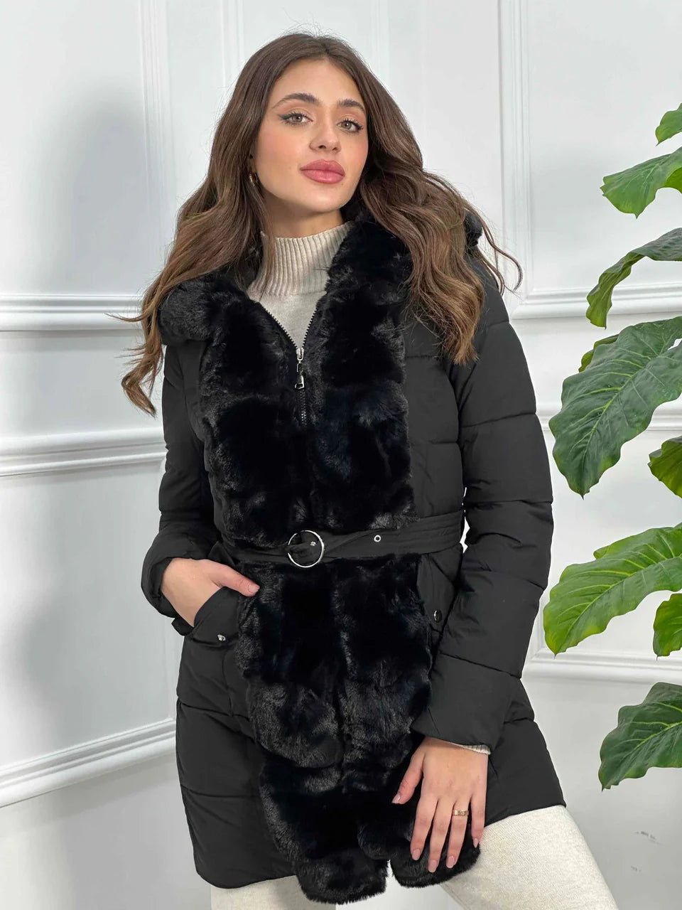 Chaqueta con cinturón y ecofour extraíble